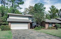 10 Dove Way Circle, Clinton, MS 39056