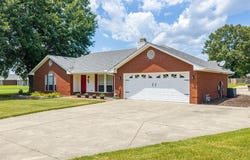 1702 Nixon RD, Lavaca, AR 72941