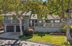 1792 Saint Andrews Dr, Moraga, CA 94556