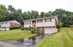 716 Limestone Dr, Allison Park, PA 15101