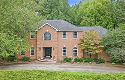 2412 E Pointe Drive SE, Warren, OH 44484