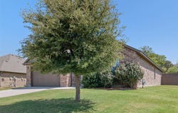 10 Pleasant Valley, Sanger, TX 76266