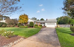 816 Queen Elizabeth Drive, Virginia Beach, VA 23452