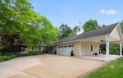 4010 E Old Pine Trail, Midland, MI 48642