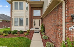 51389 Midland Circle, Macomb, MI 48042