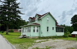 114 Stewarton, Mill Run, PA 15464
