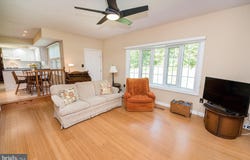 49 LOPATCONG Drive, EWING, NJ 08638
