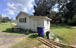623 CRAVENS Rd, Savannah, TN 38372
