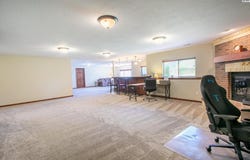 727 Goldspike Ct, Newton, KS 67114
