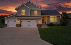 3467 S Valley View Drive, Springfield, MO 65807
