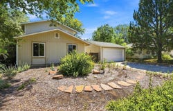 942 Granite Ct, Longmont, CO 80504