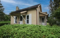 418 E Arbor Street E, Marcellus, MI 49067