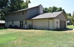 2901 Meadowlark Ln, Enid, OK 73703