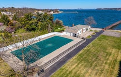 33 Harbour Road, Great Neck, NY 11024