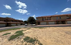 707 St James Dr, Laredo, TX 78041
