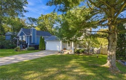 3704 N Viona Drive, Akron, OH 44319