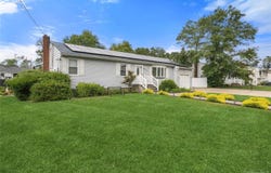 77 Winchester Drive, Lindenhurst, NY 11757