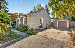 11244 NE SKIDMORE St, Portland, OR 97220