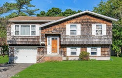 462 Cornell Drive, Brick, NJ 08723
