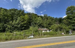 1998 Upper John's Creek, Kimper, KY 41539