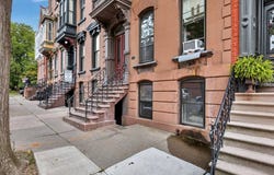 221 Lancaster St, Albany, NY 12210