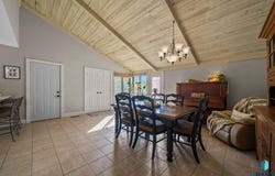 600 S 3rd St, Beresford, SD 57004