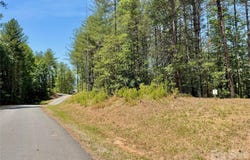 Box Turtle Run, Lenoir, NC 28645