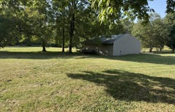 121 N ELM Street, Winchester, IL 62694