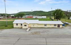 6 N B Avenue, Crowder, OK 74430