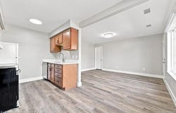 31842 Kelly Road, Roseville, MI 48066