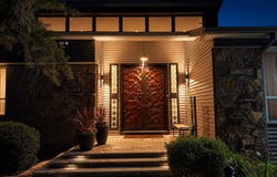 27 Windemere Way, Woodbury, NY 11797
