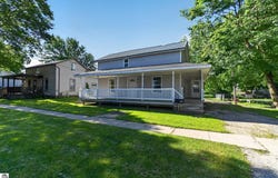 110 E Tyrell Street, St Louis, MI 48880