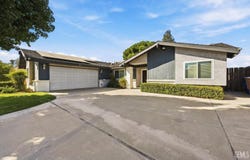 5900 Dorset Drive, Bakersfield, CA 93306