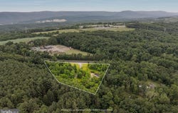 8160 NORTHWESTERN Pike, GORE, VA 22637