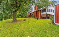906 N 2nd St, Central City, KY 42330