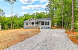 208 Chestnut Dr., Bracey, VA 23919