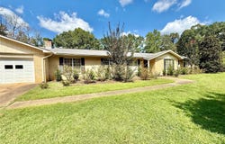 302 Elm Avenue, AL 36763