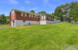 309 Hawthorn St, BLUEFIELD, VA 24605