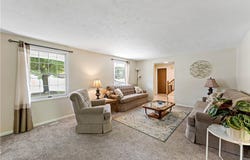2105 Pendleton Dr, Monroeville, PA 15146