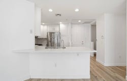5350 E Deer Valley Dr, Phoenix, AZ 85054