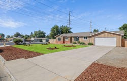 332 W Walnut Avenue, Visalia, CA 93277