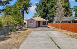 2631 EDISON St, Eugene, OR 97402