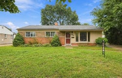 32416 Exeter Drive, Warren, MI 48092