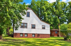 614 Maple Avenue, Willow Springs, IL 60480