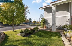 4495 Oakbrook Ct, Concord, CA 94521