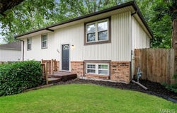 209 Valley Drive, Grain Valley, MO 64029