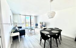 1155 Brickell Bay Dr, Miami, FL 33131