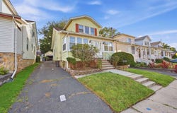 2138 Stecher Ave, Union Twp., NJ 07083-5213
