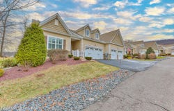 14 Reserve Drive, Drums, PA 18222