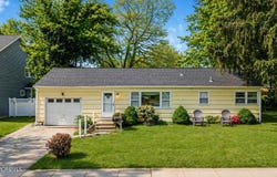 74 Center Avenue, Leonardo, NJ 07737